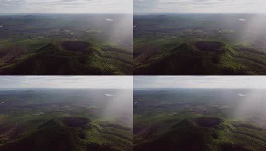 火山口雨中航拍五大连池火山口航拍高清在线视频素材下载