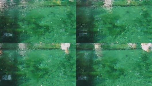 泉水从水底冒出来高清在线视频素材下载