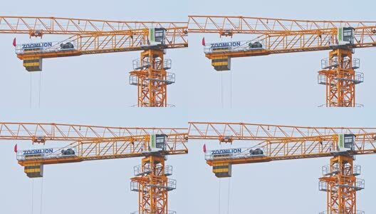 建筑工地施工塔吊工程吊车架子起重机旋转高清在线视频素材下载