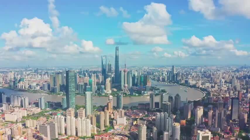 蓝天白云陆家嘴