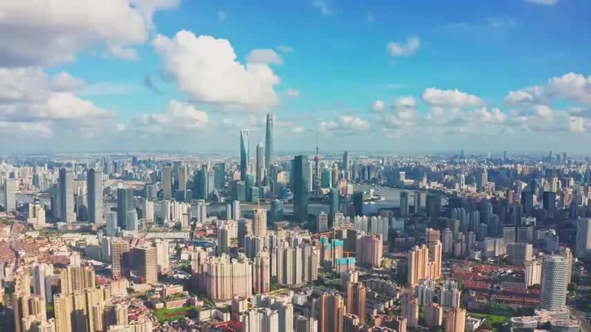 蓝天白云陆家嘴