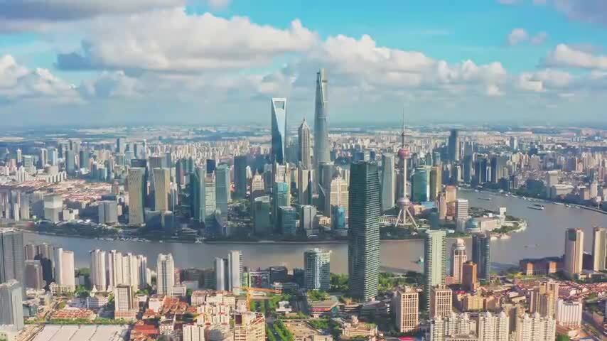 蓝天白云陆家嘴
