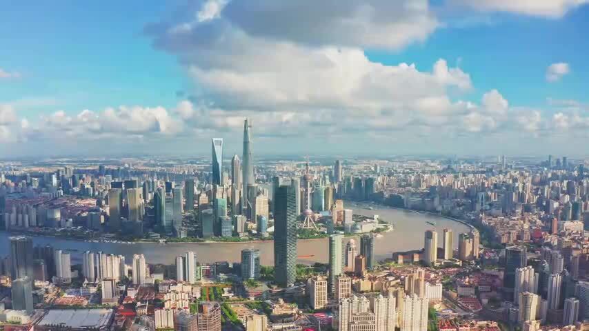 蓝天白云陆家嘴
