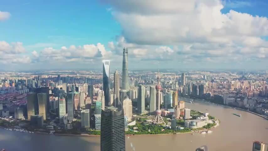 蓝天白云陆家嘴