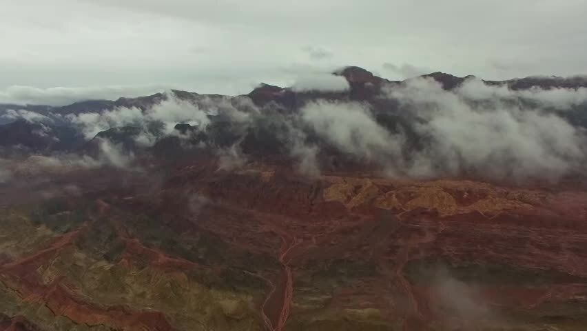 航拍新疆喀什高原云海