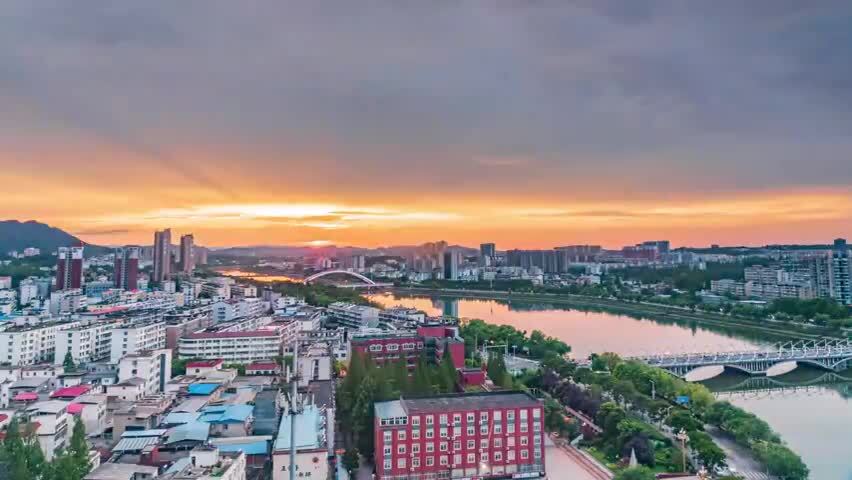 河南信阳浉河日落火烧云延时