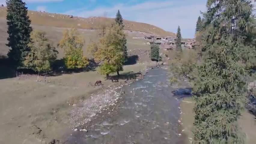 航拍新疆伊犁琼库什台风景