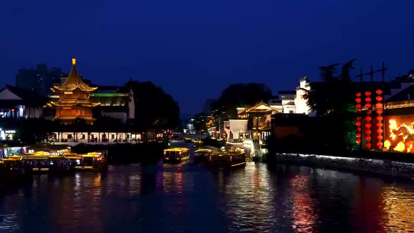 南京夫子庙秦淮河的蓝调夜景风光