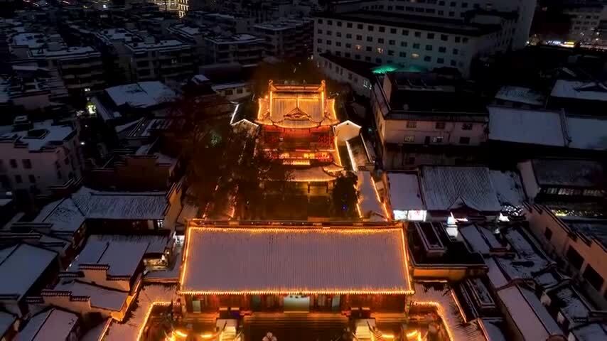 冬天南京夫子庙的雪景夜景航拍风光