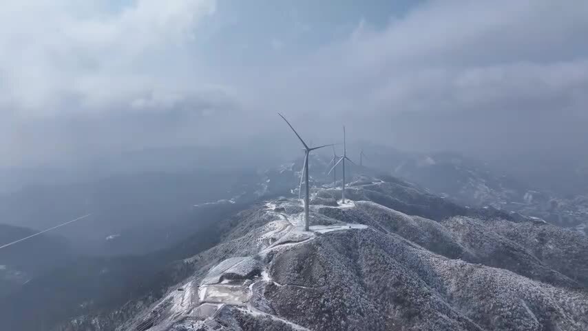 雪山风力发电