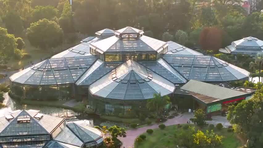 航拍广州华南国家植物园温室