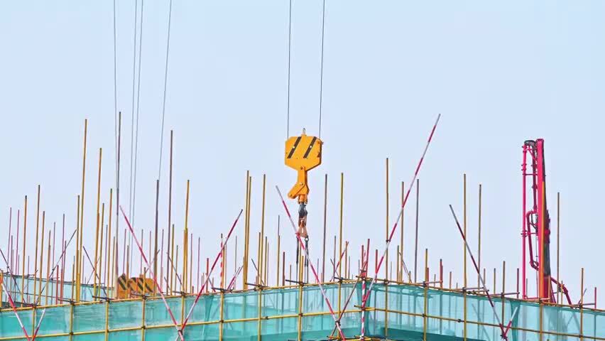 建筑工地施工塔吊工程吊车架子起重机旋转