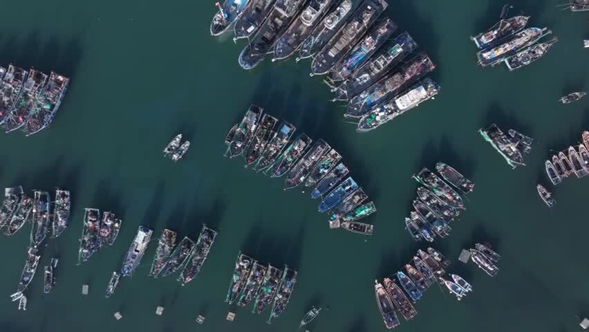 航拍大连渔人码头渔船