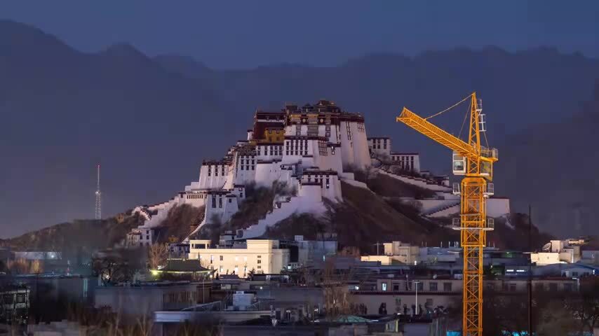 西藏拉萨布达拉宫地标宫殿日出延时