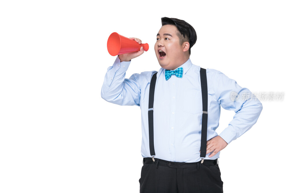 拿着喇叭的肥胖青年男子