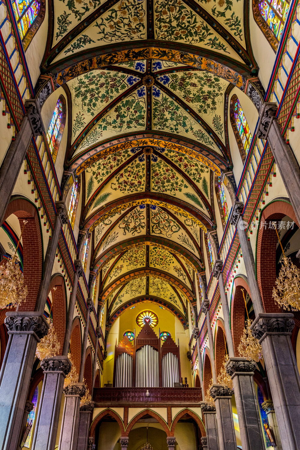 洪家楼耶稣圣心主教座堂内景