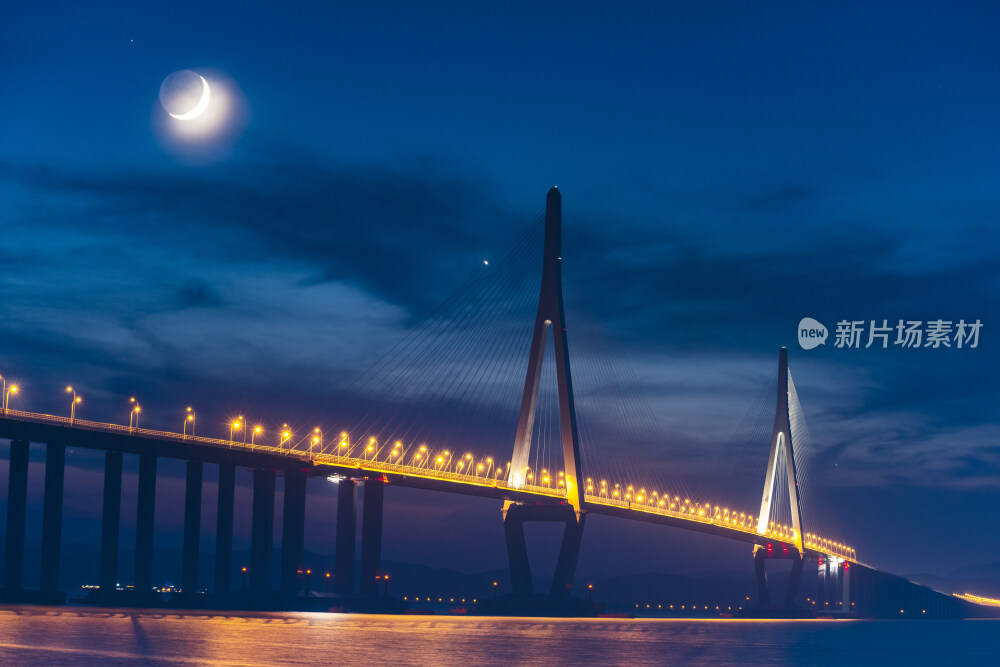 象山港大桥月落