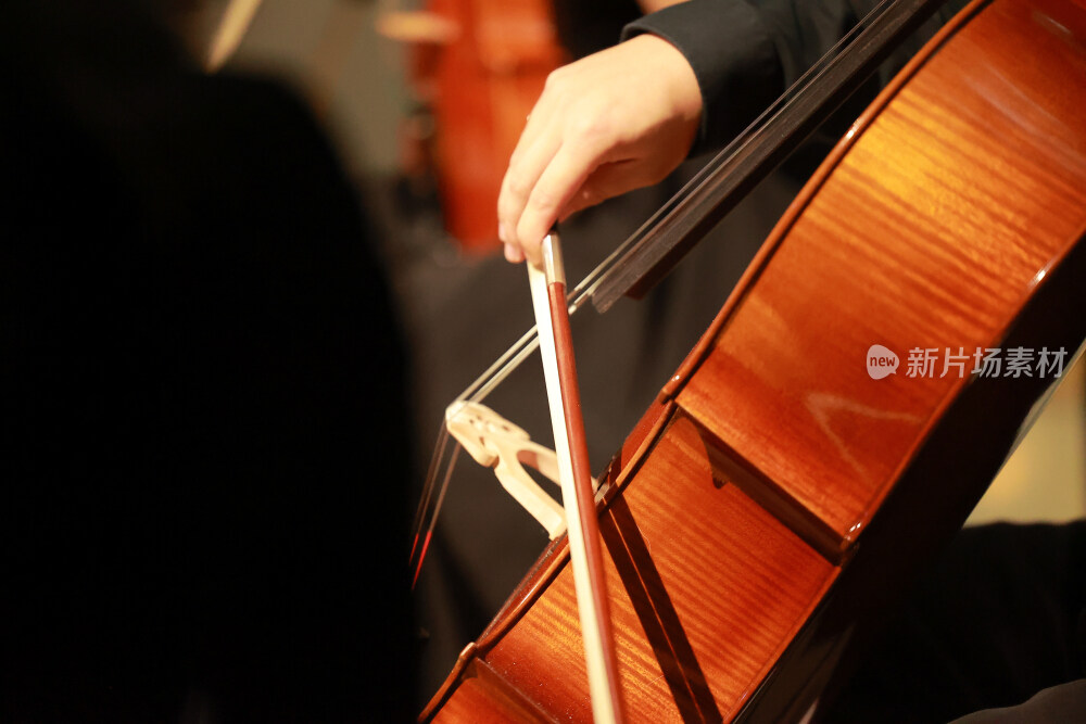 大提琴小提琴的手部特写和弦乐特写
