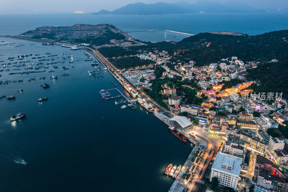 夜幕中的珠海桂山岛航拍4k照片宣传使用