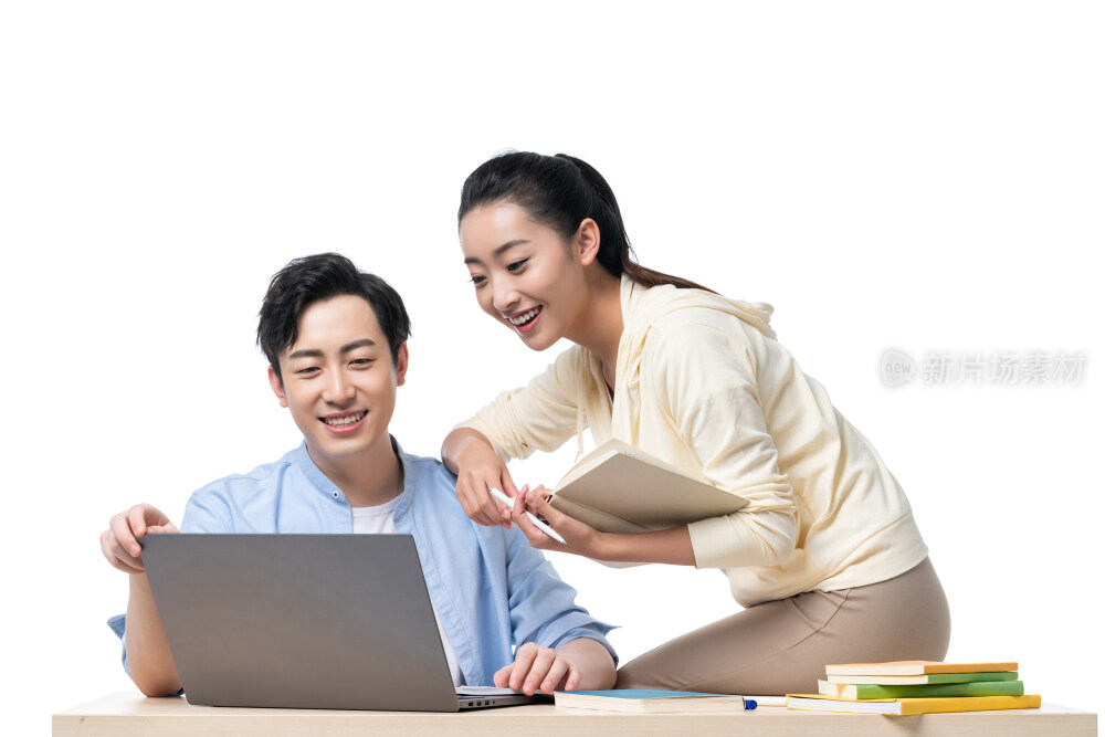 年轻男女一起学习