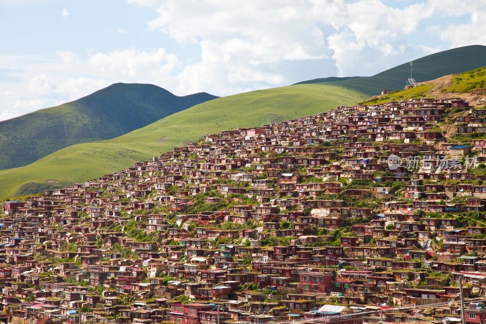 四川甘孜色达五明佛学院