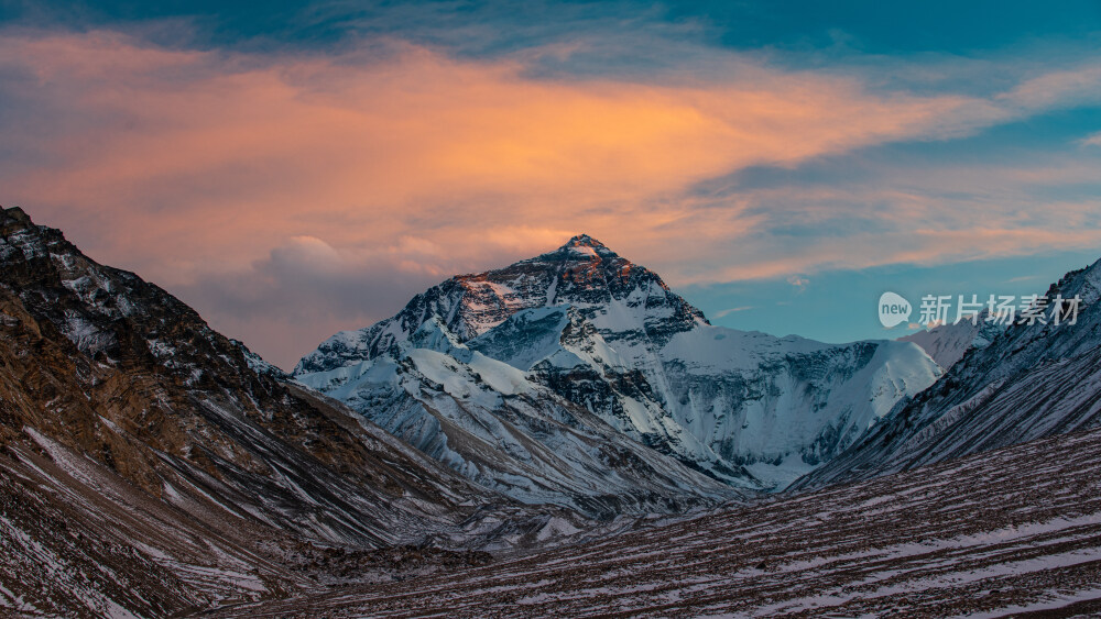 珠穆朗玛峰落日