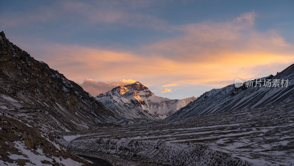 珠穆朗玛峰落日