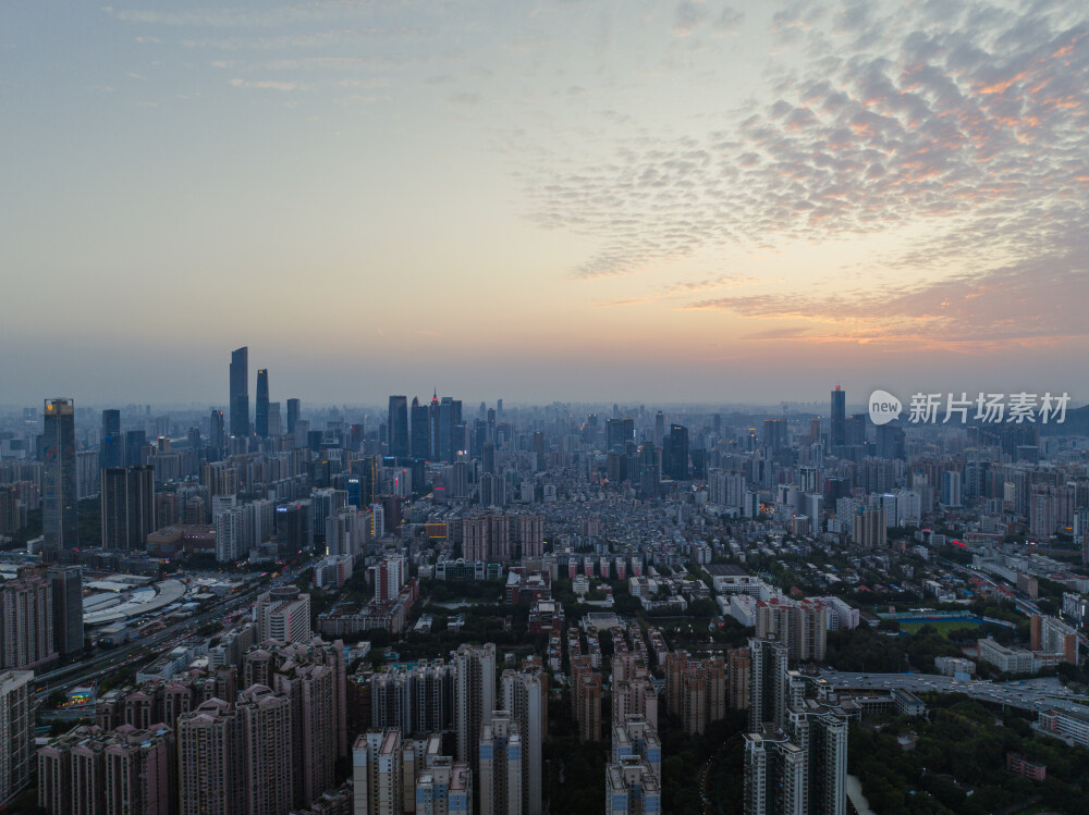 航拍日落摄影广州天河城市天际线全景