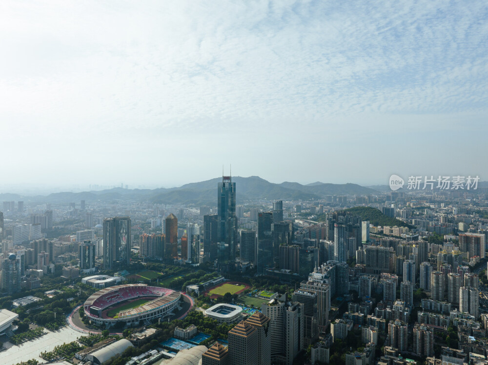 航拍广州天河林和西广州东站商圈