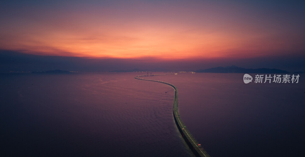港珠澳大桥日出霞光