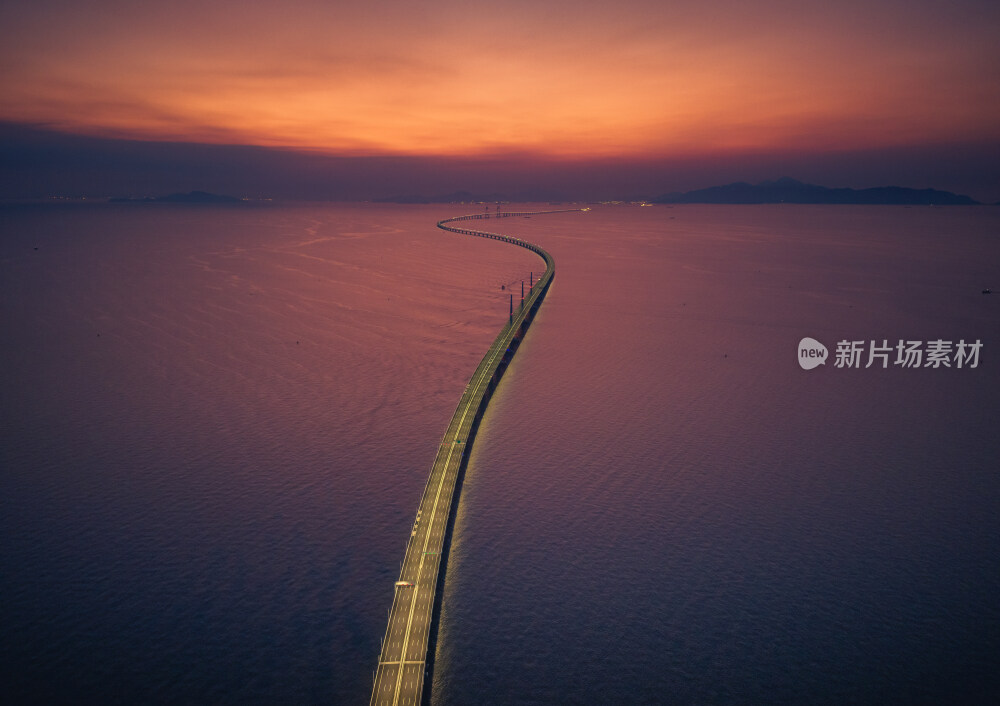 港珠澳大桥日出霞光