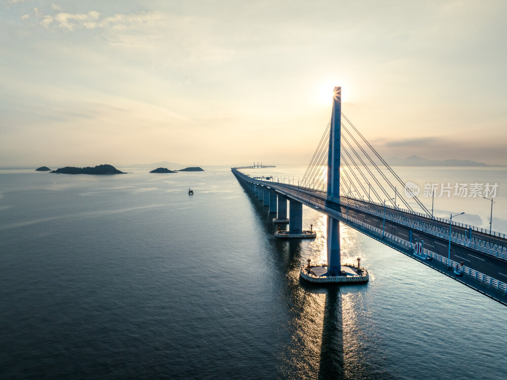 港珠澳大桥日出霞光