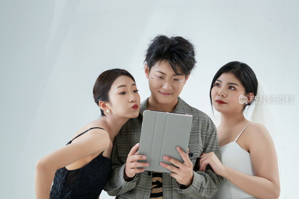 宅男的网络恋爱梦想成真