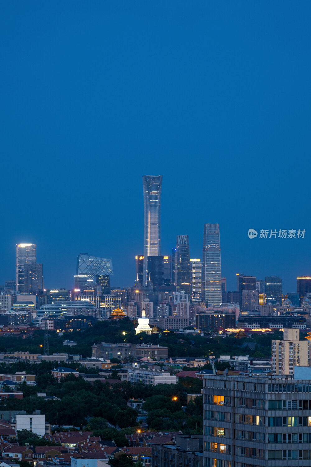 北京城市天际线夜晚蓝调时刻