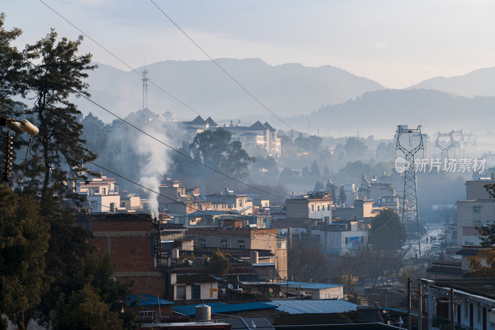 昆明市安宁市城郊冬季的村庄景观
