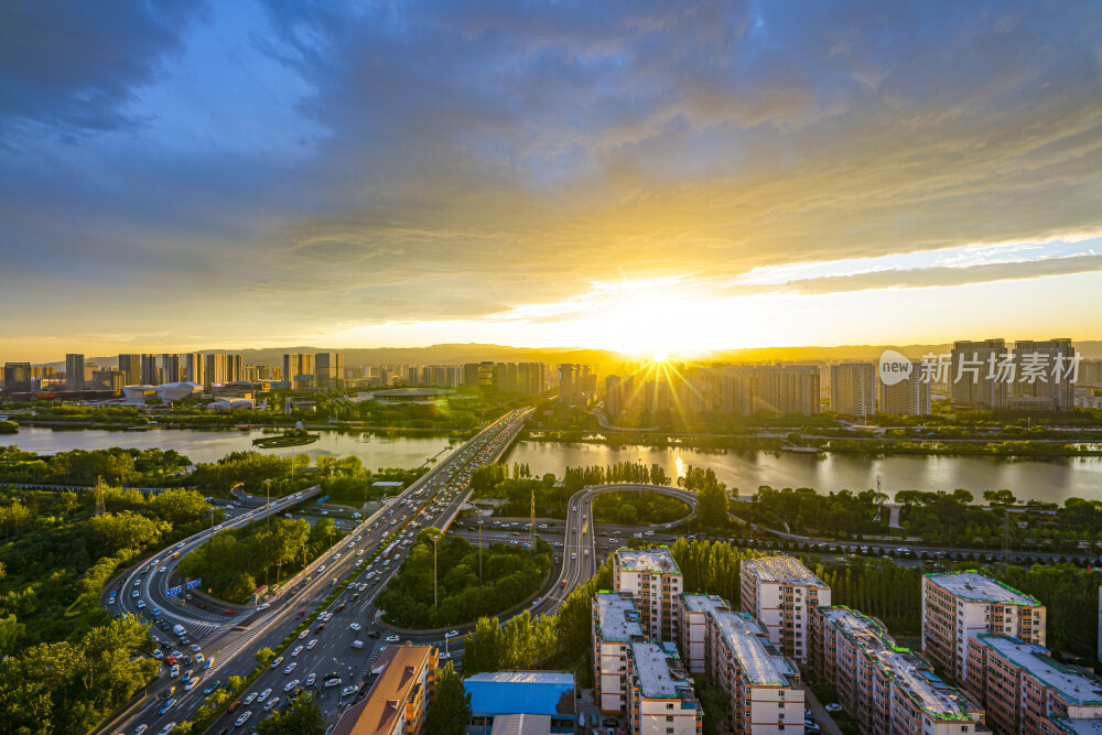 太原长风街晚霞