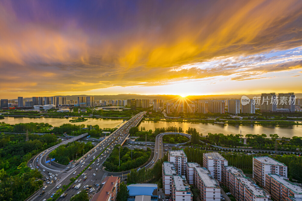 太原长风街晚霞