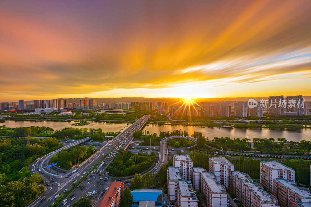 太原长风街晚霞