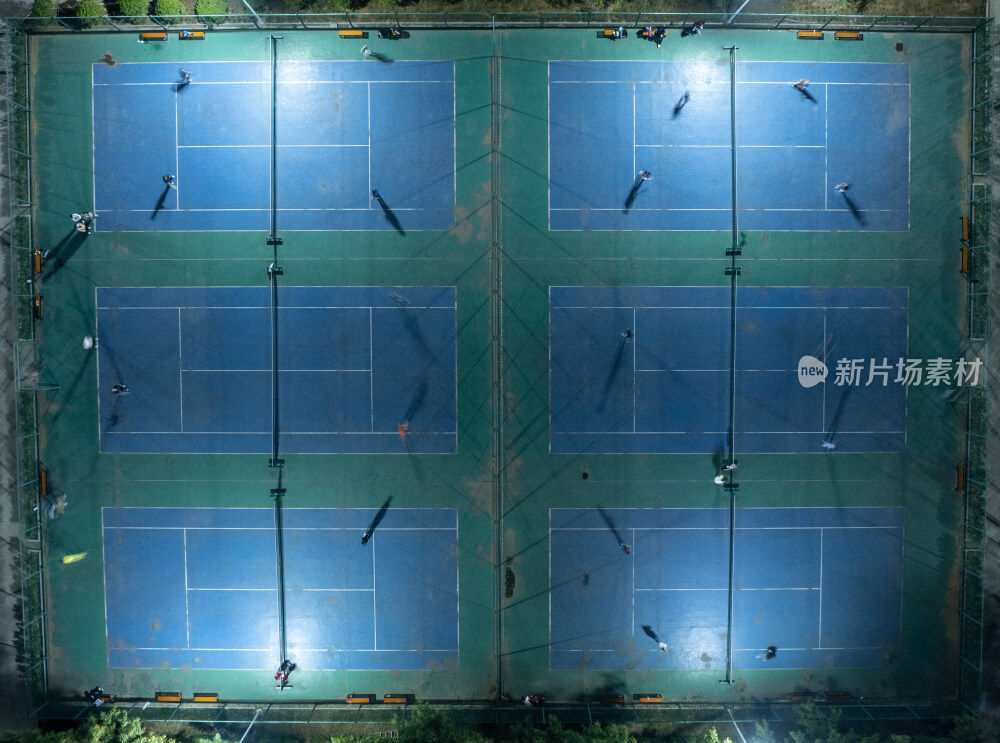 学校操场夜景航拍