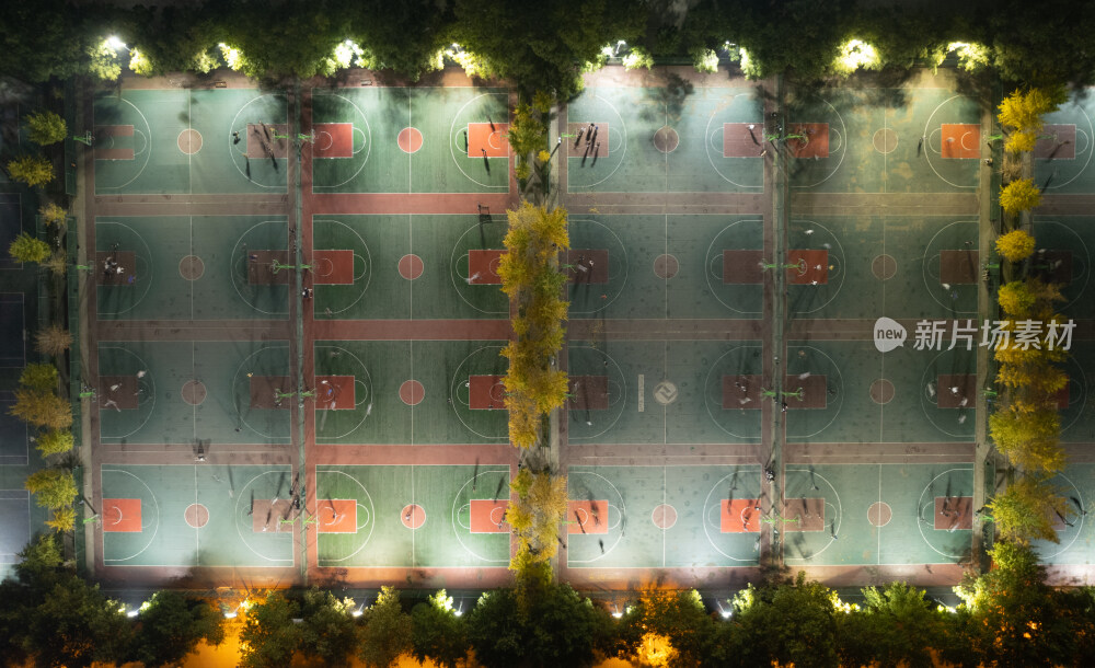 学校操场夜景航拍
