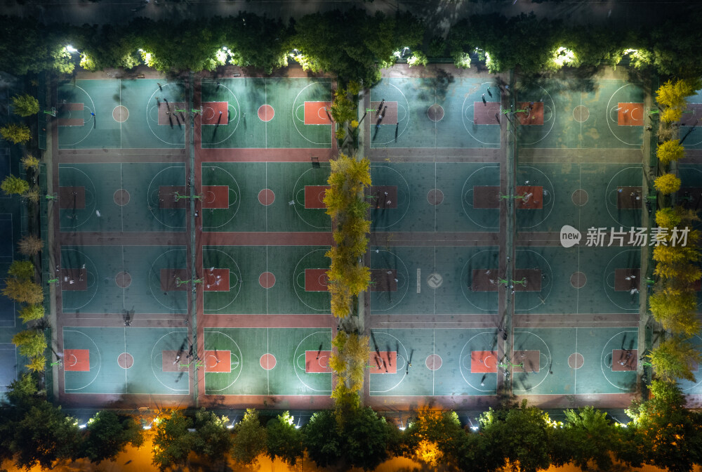 学校操场夜景航拍