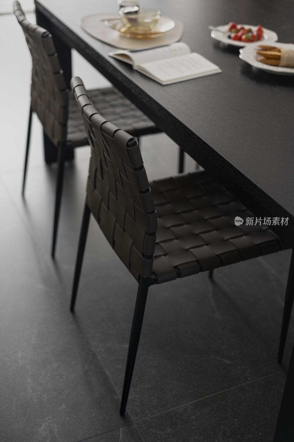 现代黑白简约室内装修设计