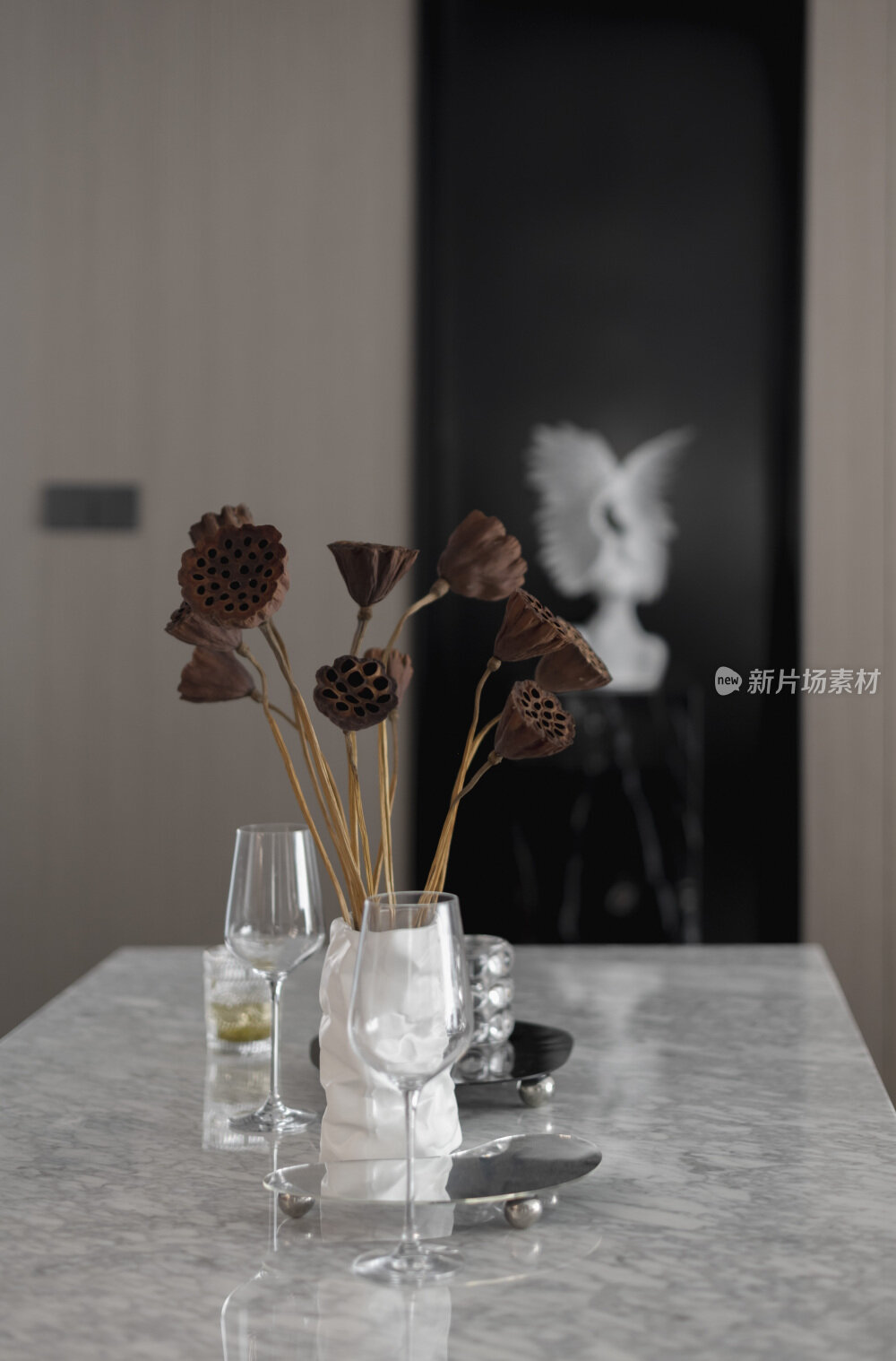 现代黑白简约室内装修设计