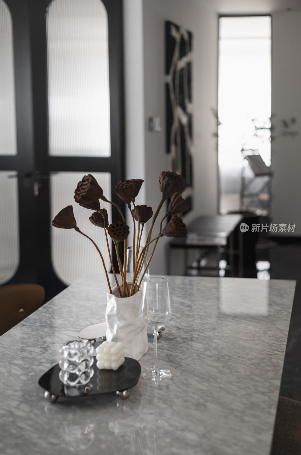 现代黑白简约室内装修设计