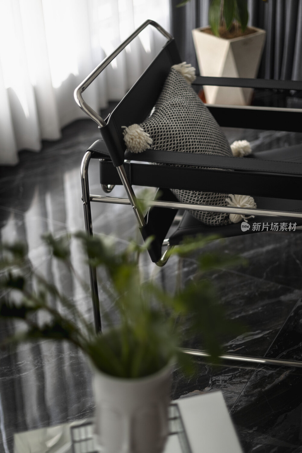 现代黑白简约室内装修设计