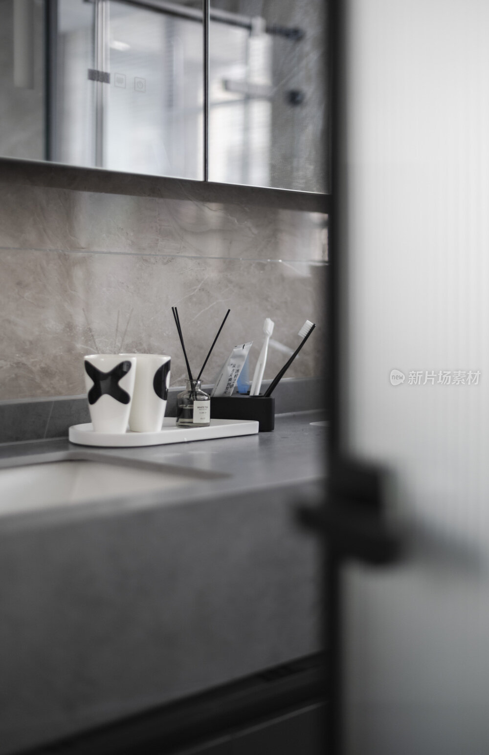 现代黑白简约室内装修设计