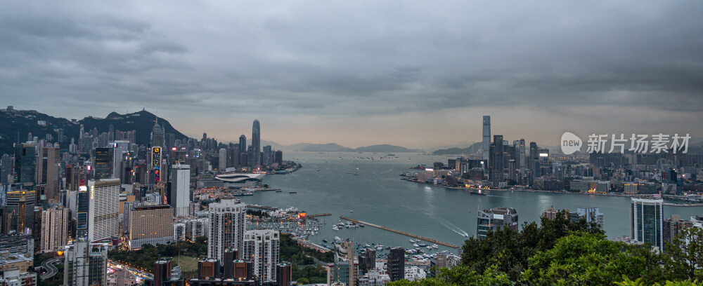 香港红香炉峰维多利亚港景色