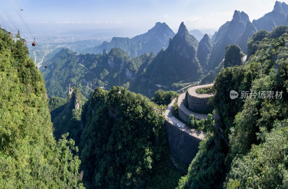 张家界天门山九十九道弯