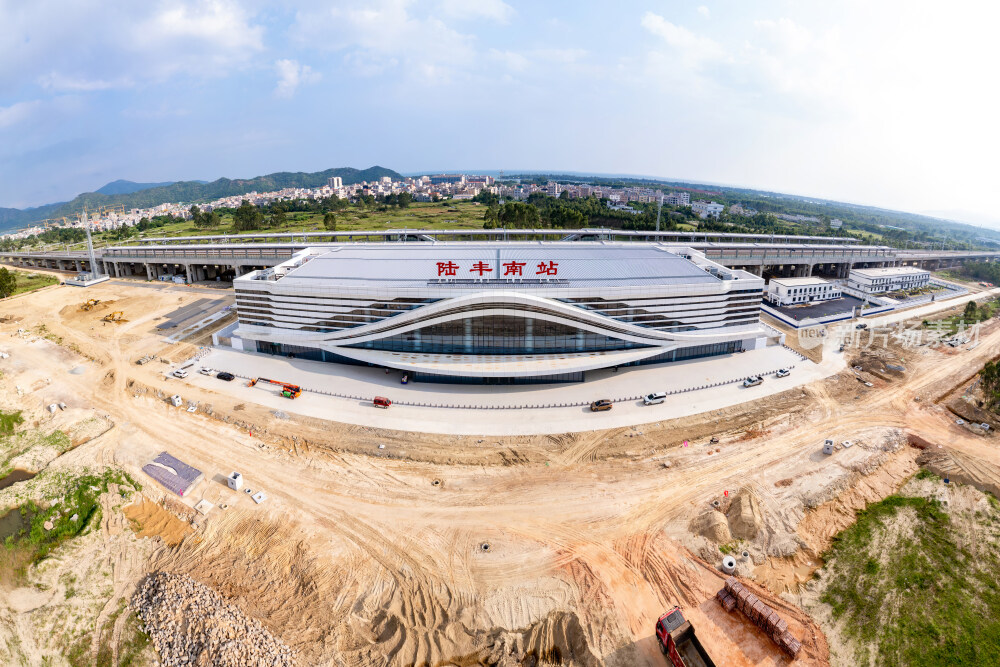 建设中的汕汕铁路陆丰南站