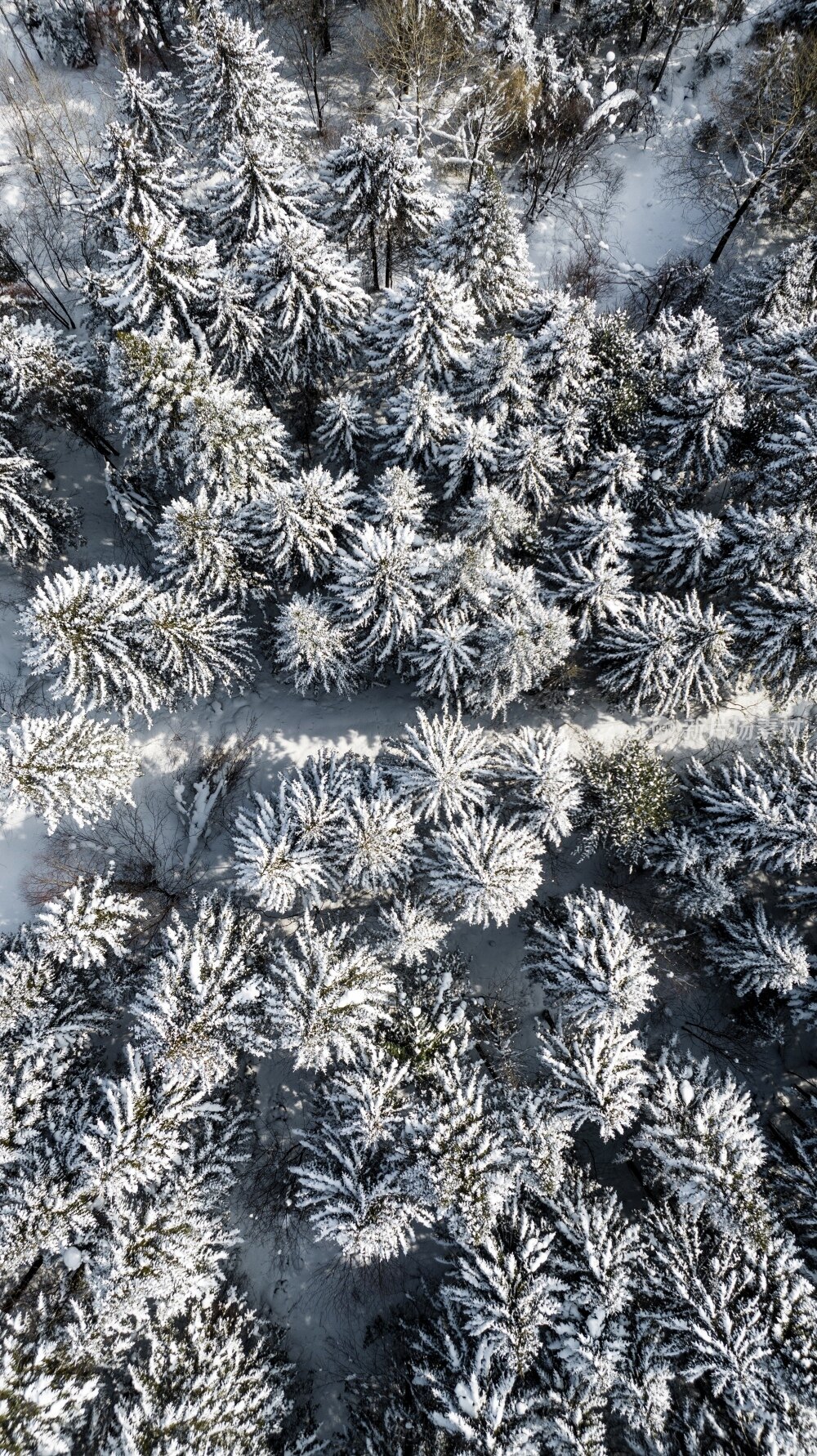 张广才岭黑龙江牡丹江段雪景航拍